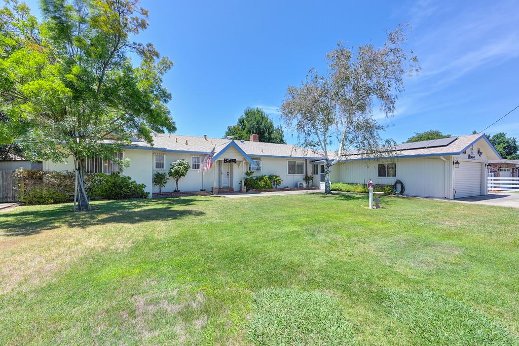 Detail Gallery Image 7 of 72 For 18493 N Jack Tone Rd, Lockeford,  CA 95237 - 4 Beds | 2/1 Baths