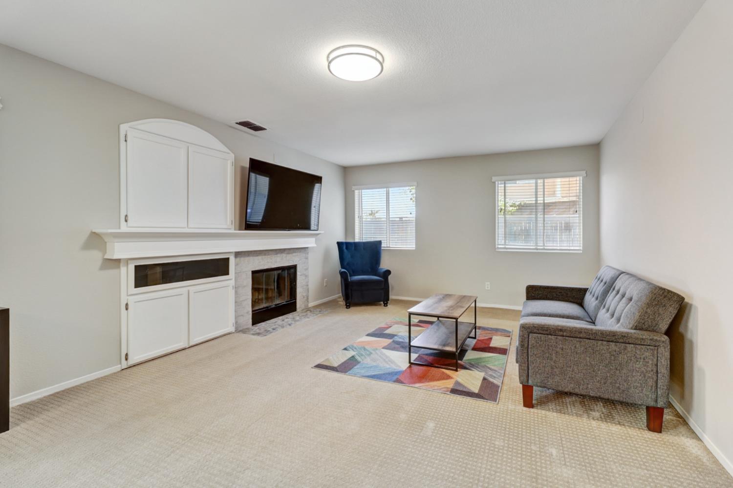 Detail Gallery Image 15 of 75 For 9473 Windrift Ln, Elk Grove,  CA 95758 - 4 Beds | 2/1 Baths