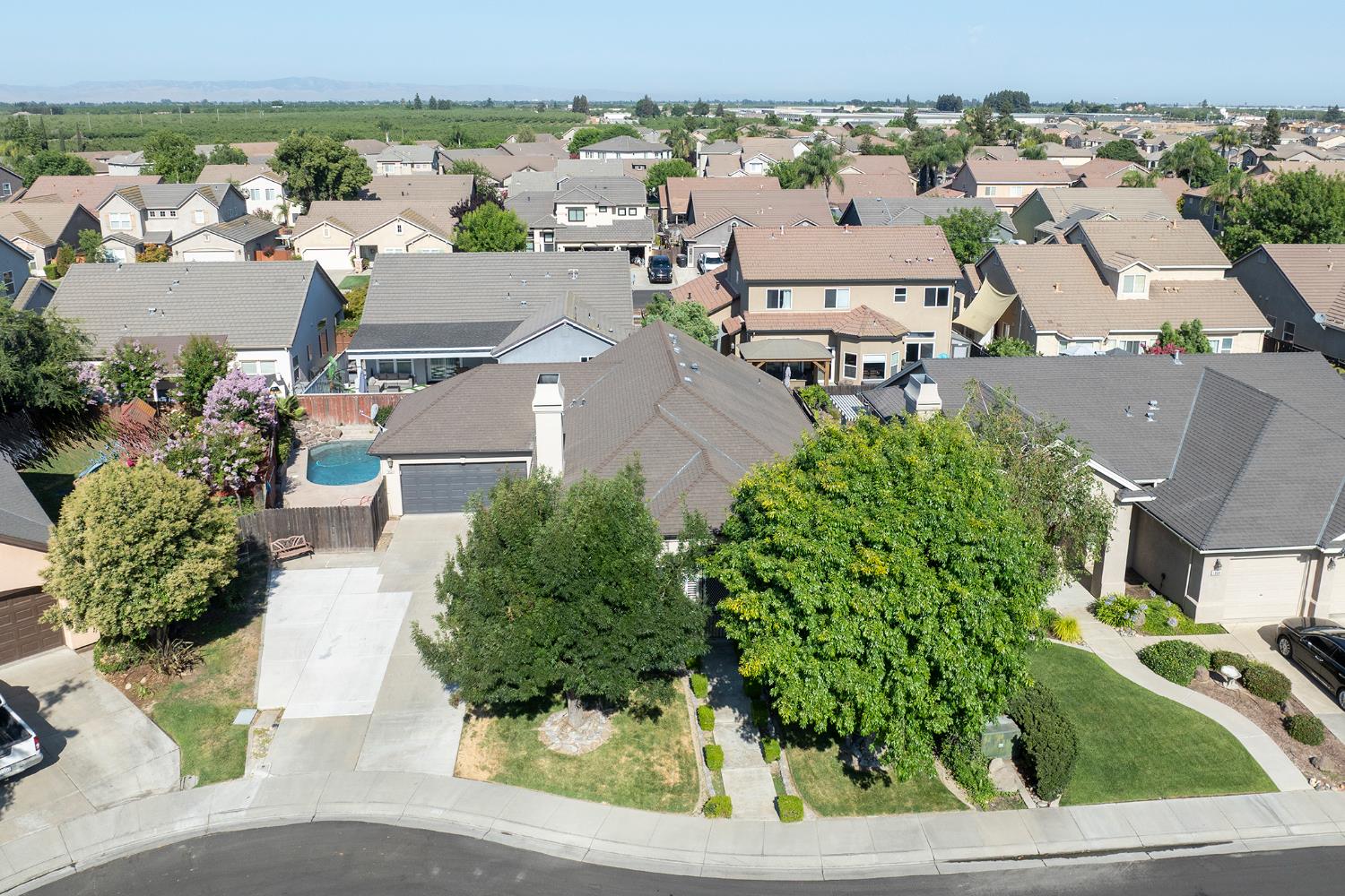 Detail Gallery Image 5 of 49 For 1813 Heartnut Way, Hughson,  CA 95326 - 3 Beds | 2 Baths