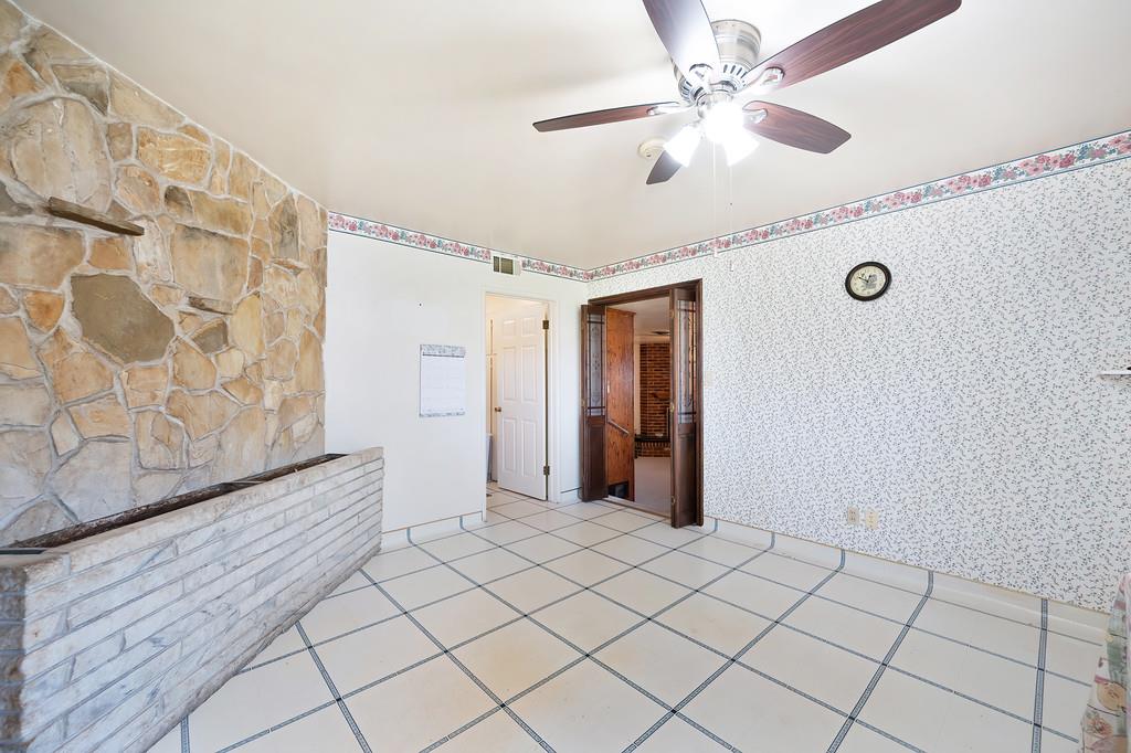 Detail Gallery Image 31 of 72 For 18493 N Jack Tone Rd, Lockeford,  CA 95237 - 4 Beds | 2/1 Baths