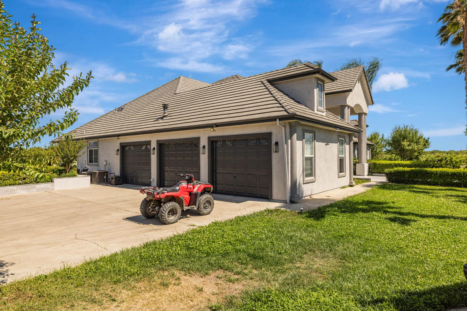 Detail Gallery Image 8 of 90 For 12732 N West Ln, Lodi,  CA 95240 - 6 Beds | 5/1 Baths