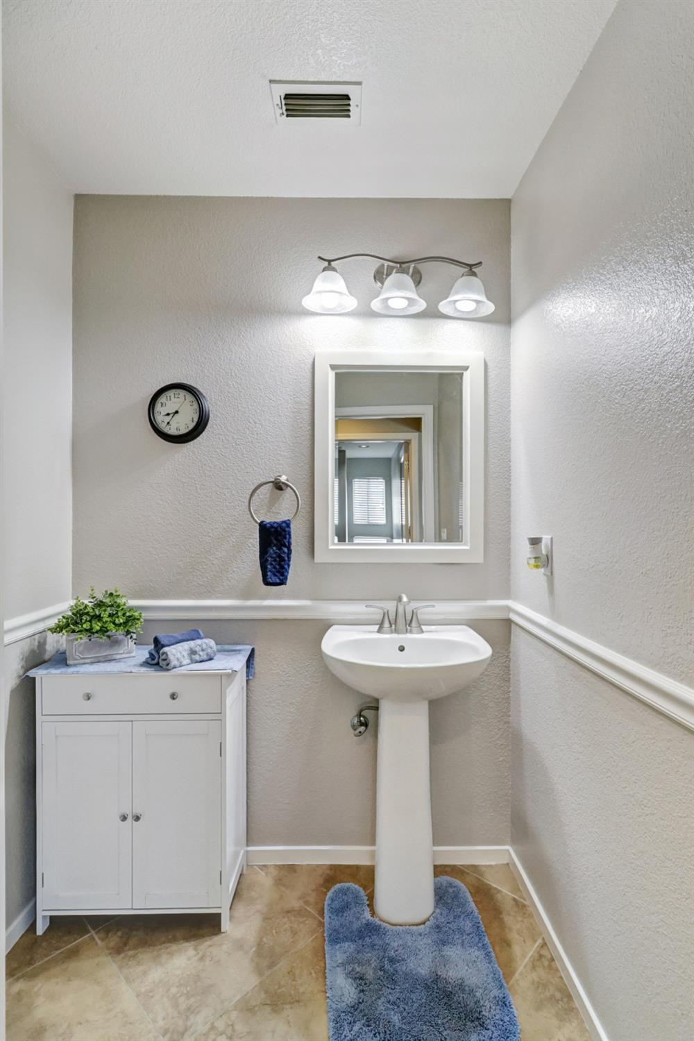 Detail Gallery Image 49 of 75 For 9473 Windrift Ln, Elk Grove,  CA 95758 - 4 Beds | 2/1 Baths