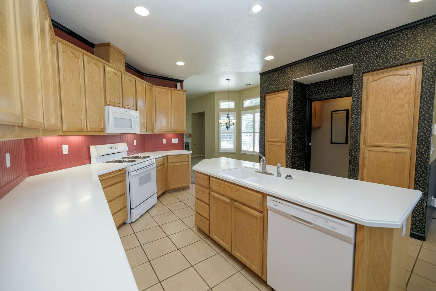 Detail Gallery Image 21 of 49 For 1813 Heartnut Way, Hughson,  CA 95326 - 3 Beds | 2 Baths