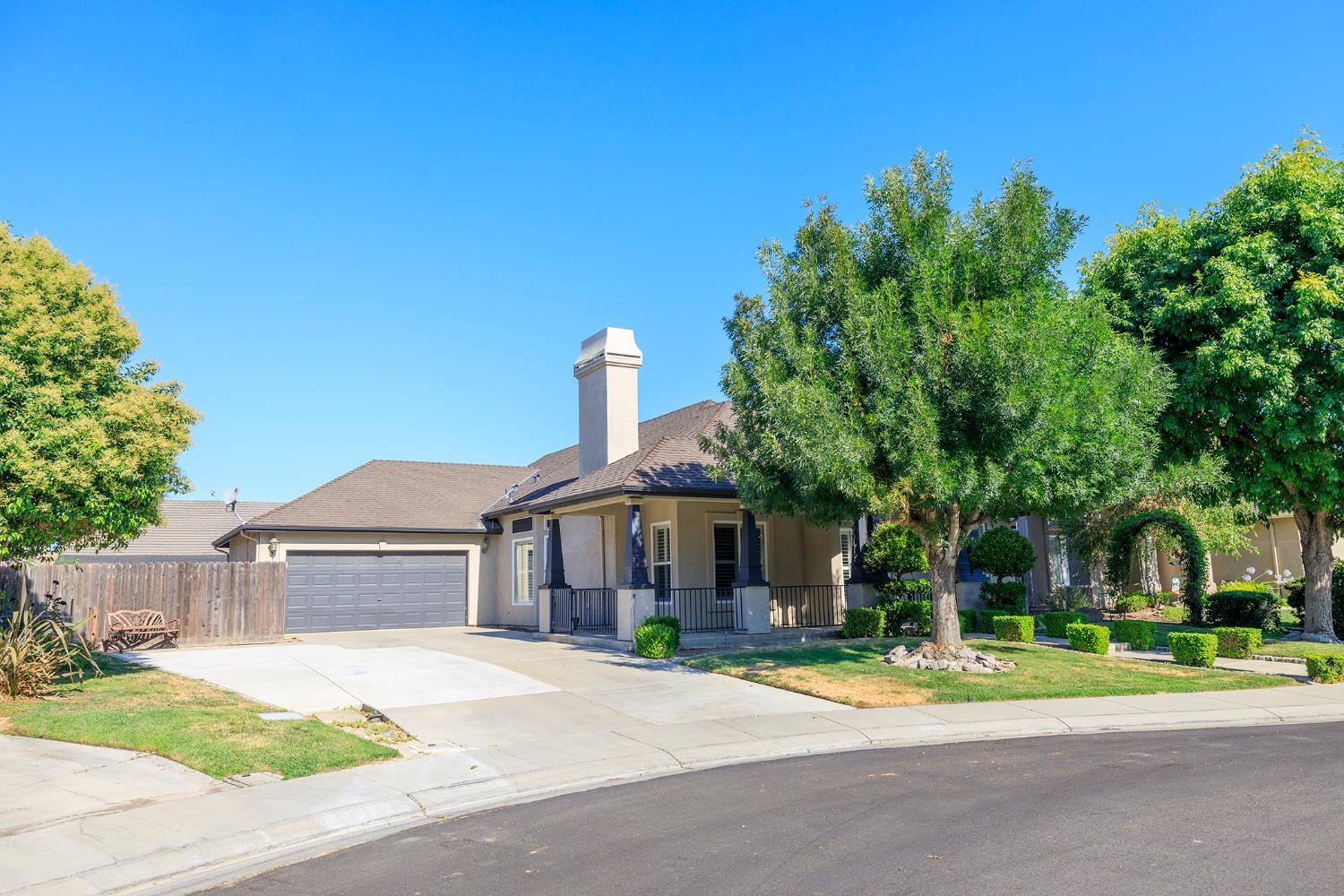 Detail Gallery Image 3 of 49 For 1813 Heartnut Way, Hughson,  CA 95326 - 3 Beds | 2 Baths