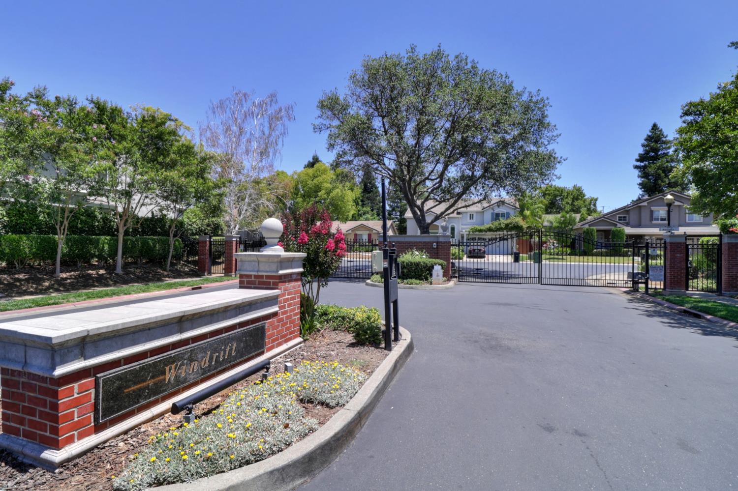 Detail Gallery Image 65 of 75 For 9473 Windrift Ln, Elk Grove,  CA 95758 - 4 Beds | 2/1 Baths