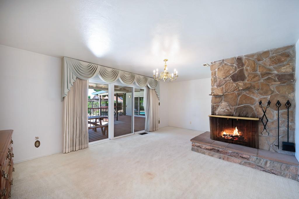 Detail Gallery Image 9 of 72 For 18493 N Jack Tone Rd, Lockeford,  CA 95237 - 4 Beds | 2/1 Baths