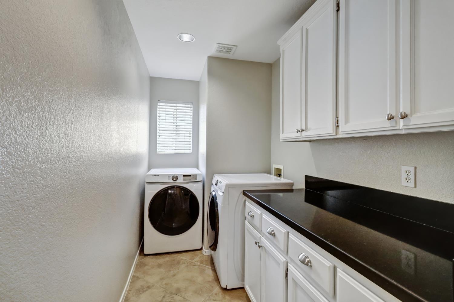 Detail Gallery Image 52 of 75 For 9473 Windrift Ln, Elk Grove,  CA 95758 - 4 Beds | 2/1 Baths