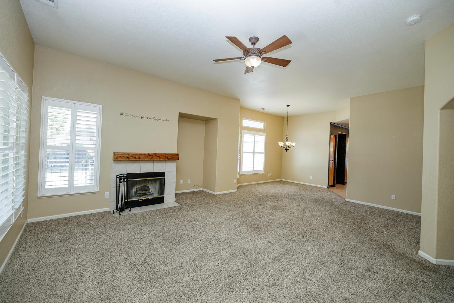 Detail Gallery Image 13 of 49 For 1813 Heartnut Way, Hughson,  CA 95326 - 3 Beds | 2 Baths