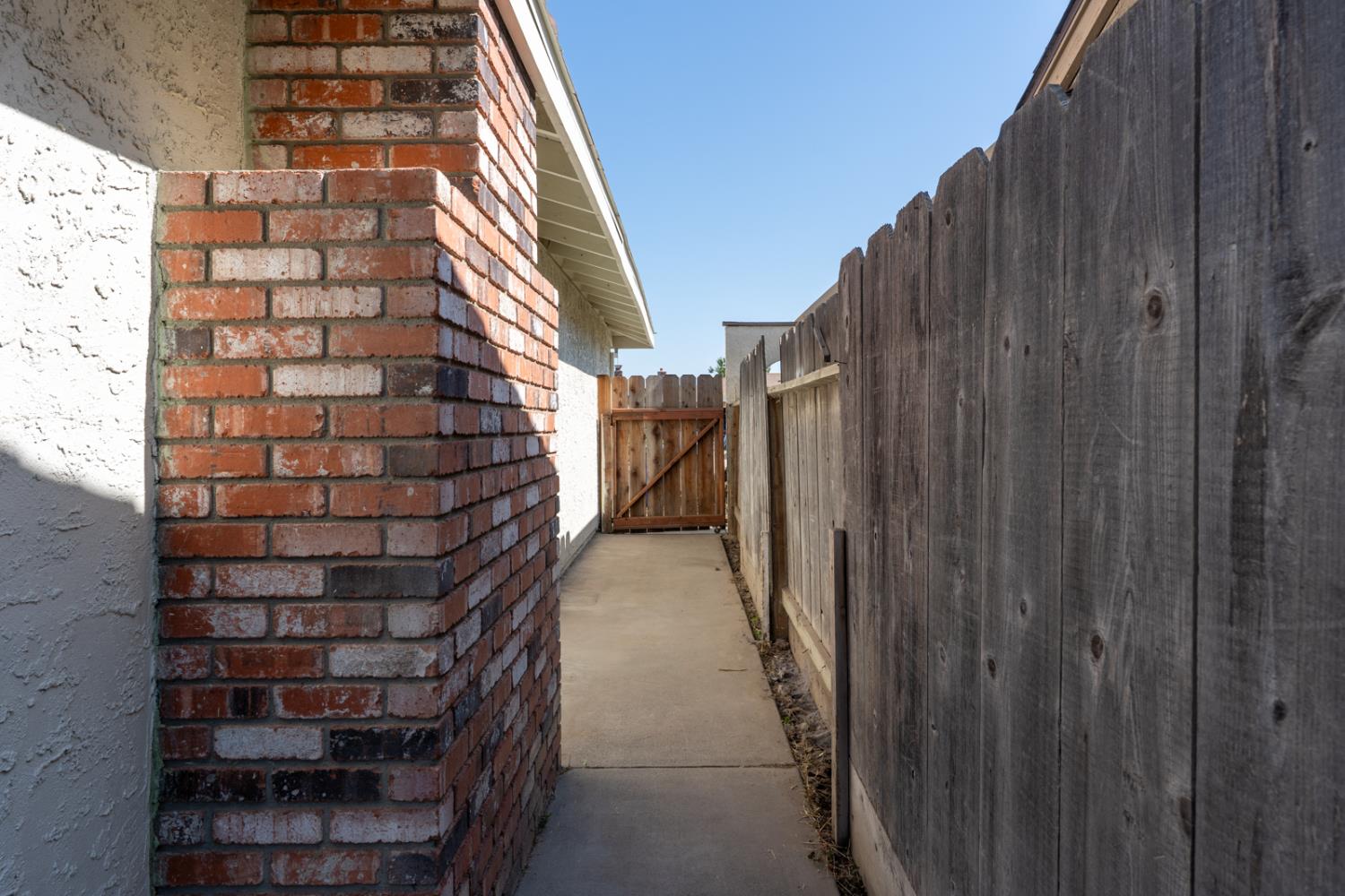 Eden Avenue, Winton, California image 33