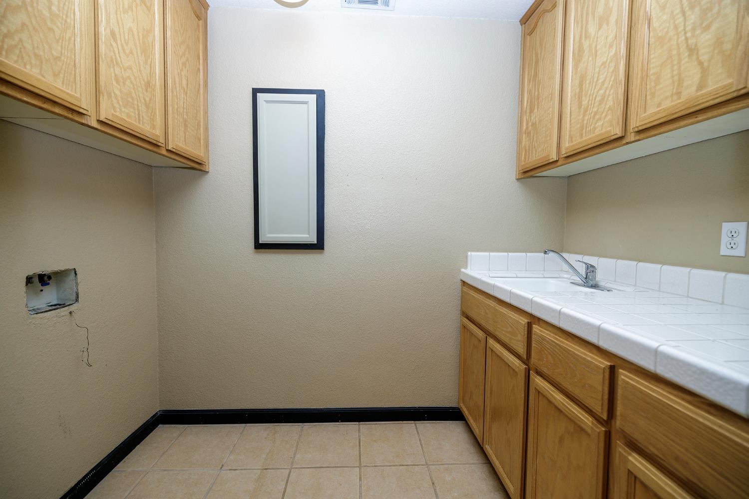 Detail Gallery Image 26 of 49 For 1813 Heartnut Way, Hughson,  CA 95326 - 3 Beds | 2 Baths