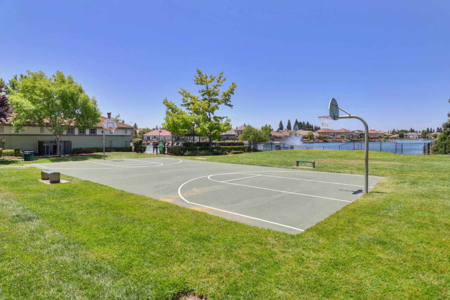Detail Gallery Image 75 of 75 For 9473 Windrift Ln, Elk Grove,  CA 95758 - 4 Beds | 2/1 Baths
