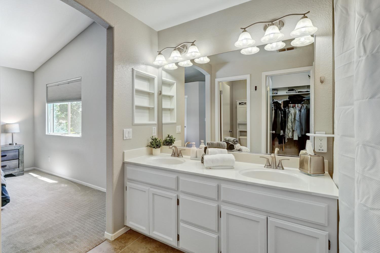 Detail Gallery Image 42 of 75 For 9473 Windrift Ln, Elk Grove,  CA 95758 - 4 Beds | 2/1 Baths