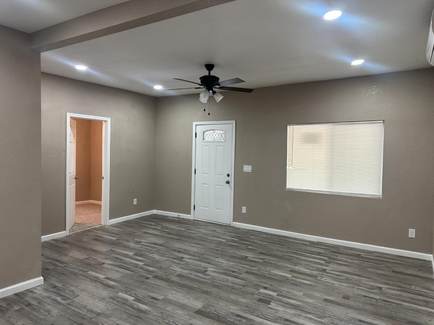 Detail Gallery Image 4 of 18 For 1224 Pinchot, Stockton,  CA 95205 - 3 Beds | 2 Baths