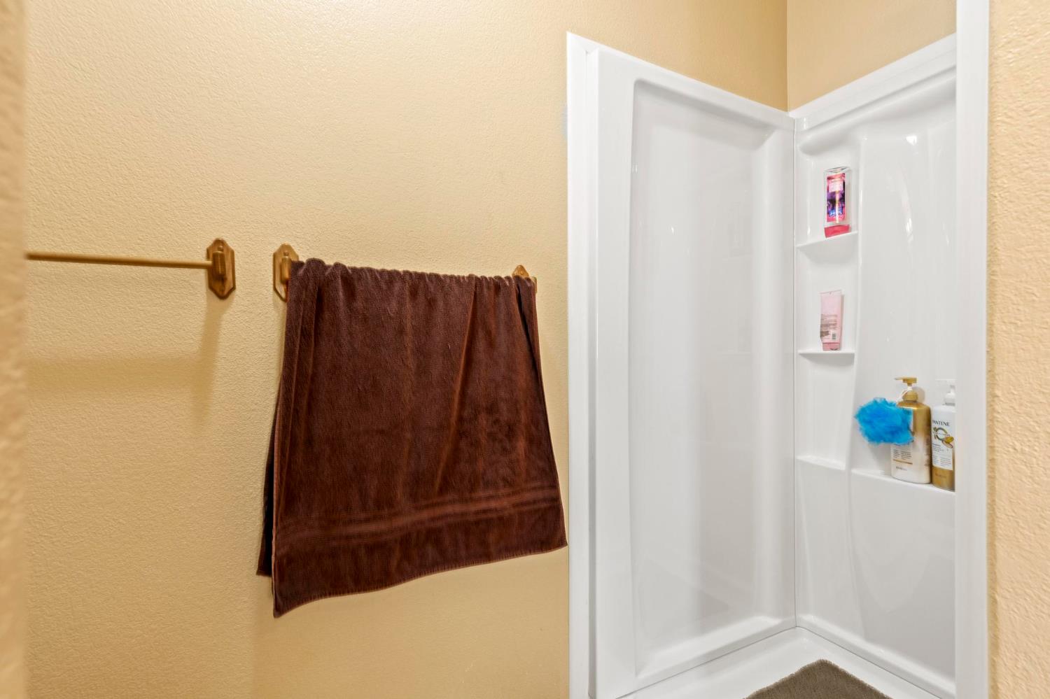 Detail Gallery Image 21 of 67 For 536 Young Ave, Arbuckle,  CA 95912 - 3 Beds | 2 Baths