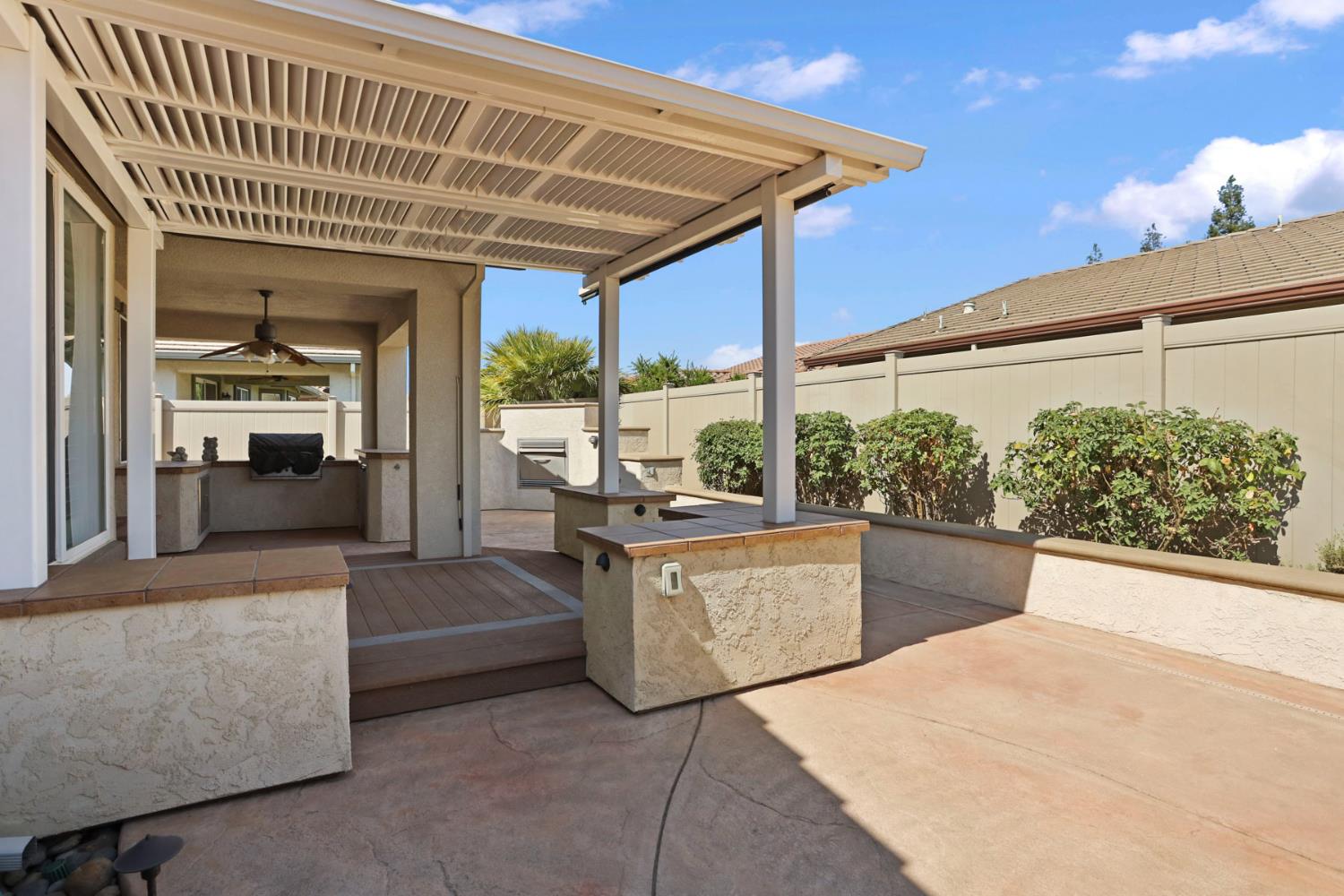 Detail Gallery Image 39 of 50 For 2375 Pepper Tree Ln, Manteca,  CA 95336 - 2 Beds | 2 Baths