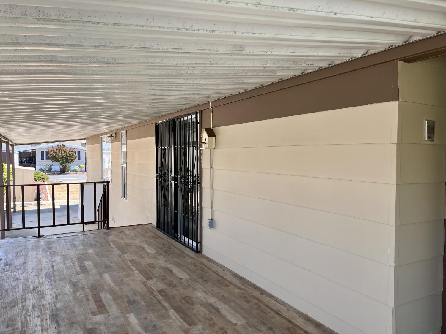 Detail Gallery Image 4 of 24 For 6719 Representative Way, Sacramento,  CA 95828 - 2 Beds | 2 Baths
