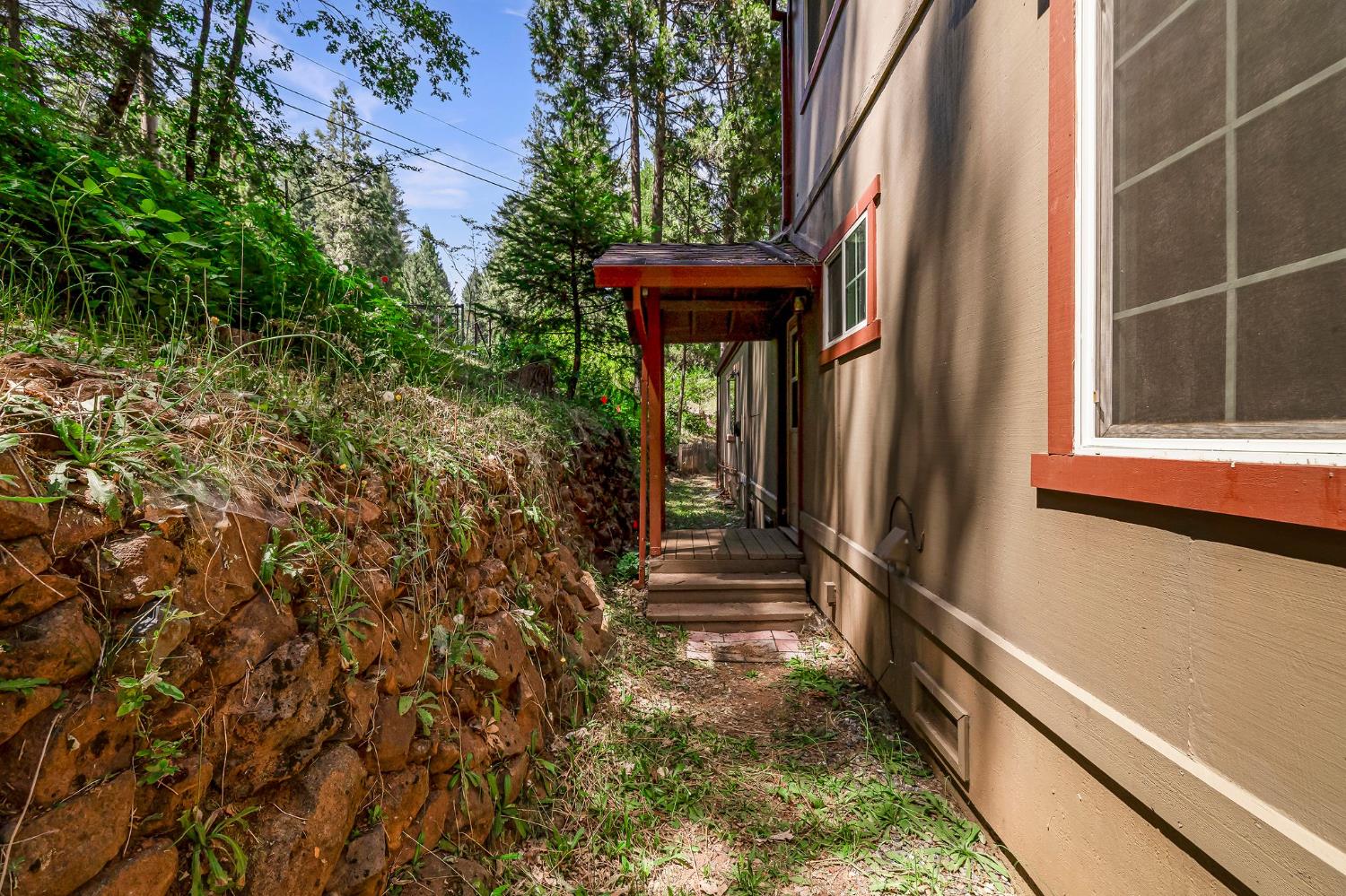 Detail Gallery Image 3 of 36 For 14858 Colter Way, Magalia,  CA 95954 - 2 Beds | 2 Baths