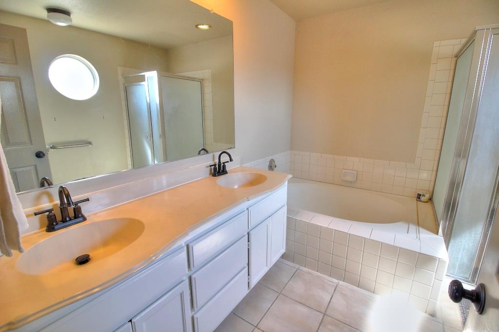 Detail Gallery Image 56 of 70 For 1518 Glenwood Ct, Escalon,  CA 95320 - 4 Beds | 3 Baths