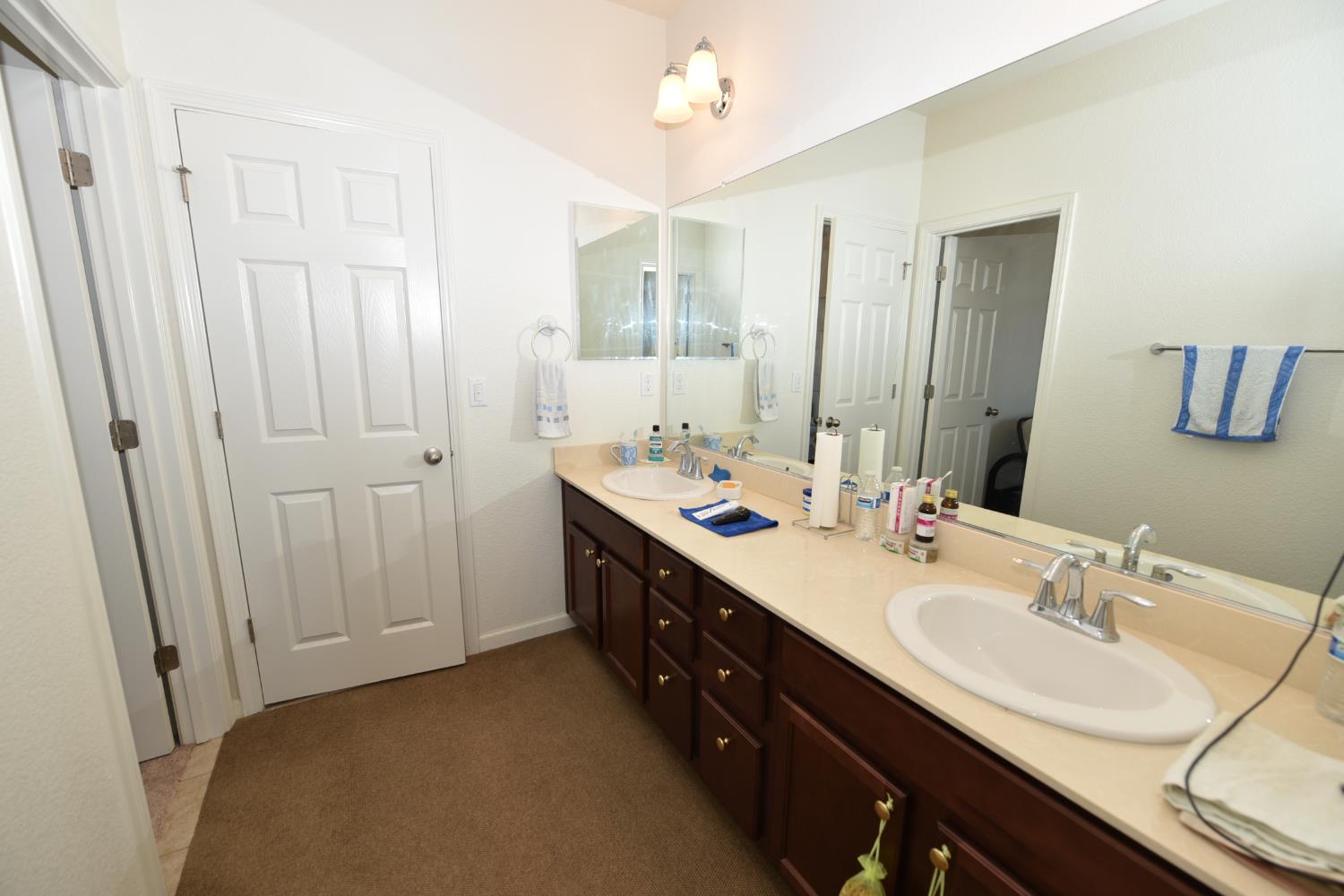 Detail Gallery Image 35 of 44 For 2014 Read Ct, Woodland,  CA 95776 - 4 Beds | 3 Baths