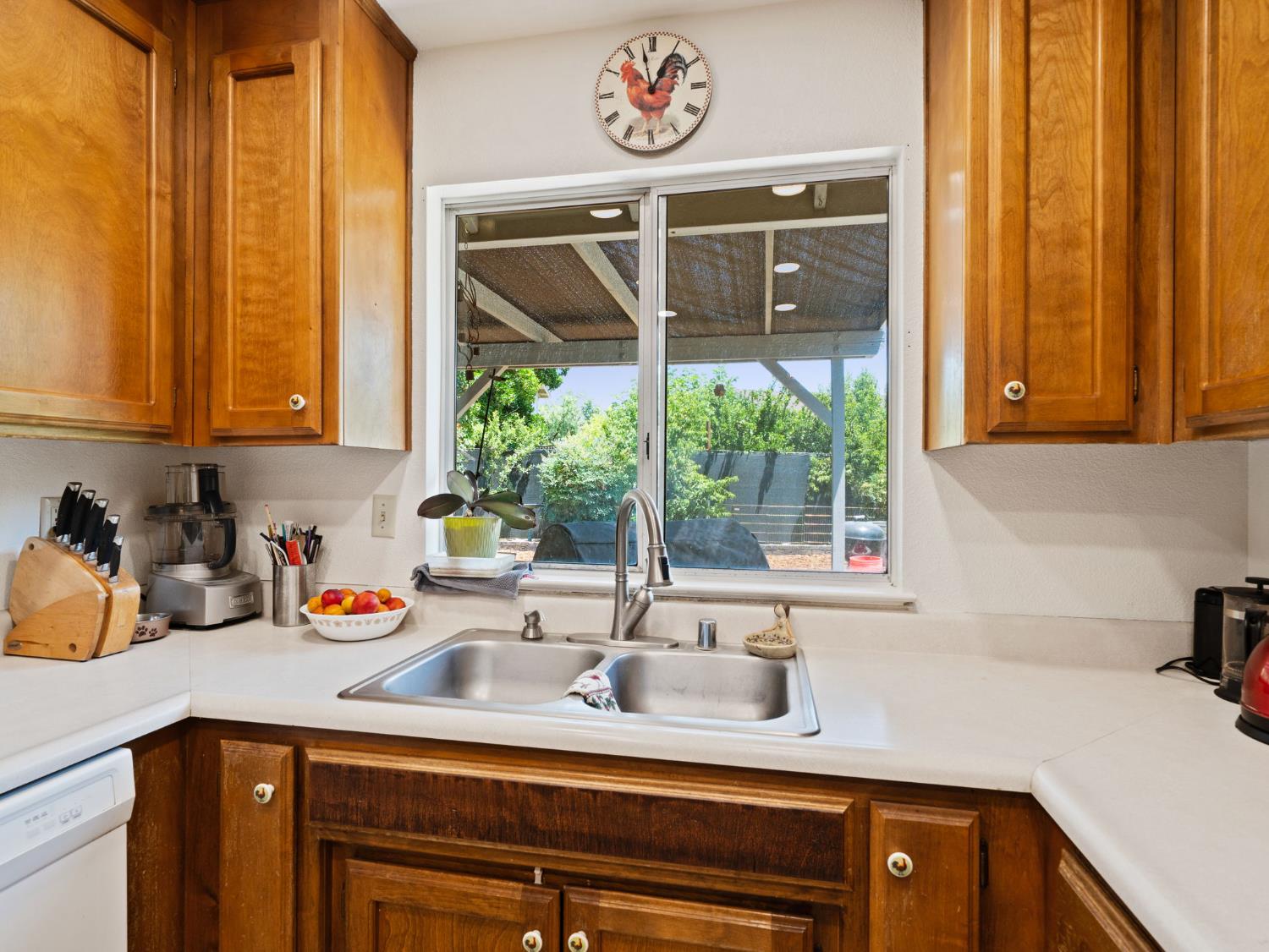 Detail Gallery Image 18 of 33 For 411 Dry Creek Ln, Winters,  CA 95694 - 4 Beds | 2 Baths