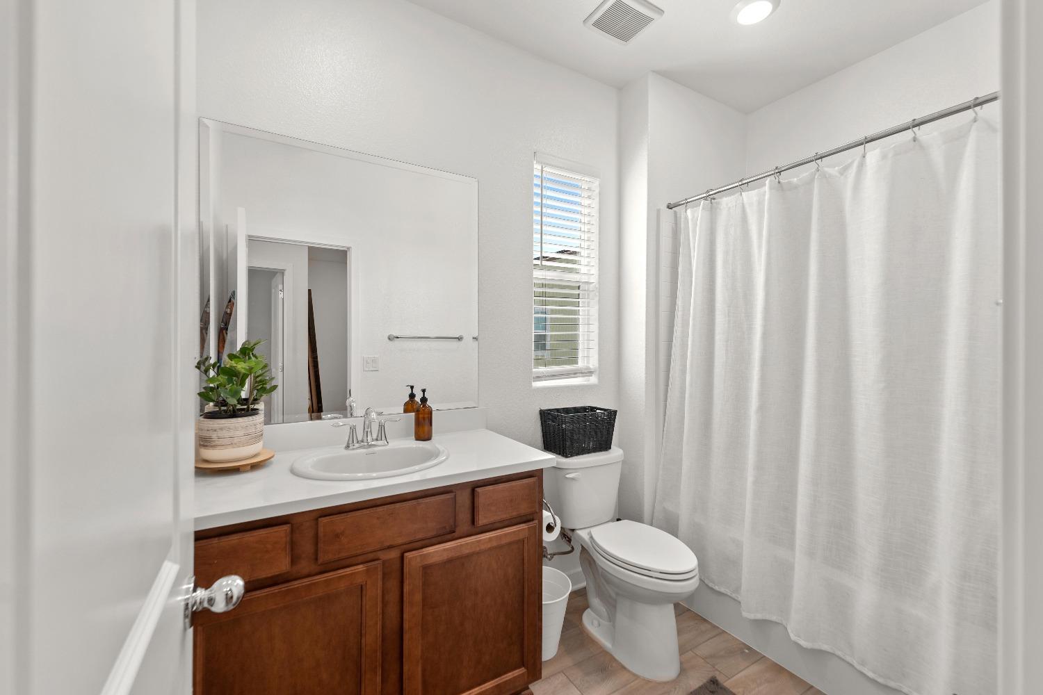 Photo #27: 225087334 Listing: Photo #27