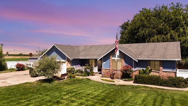 Detail Gallery Image 1 of 77 For 1137 Apricot Ave, Patterson,  CA 95363 - 3 Beds | 3/1 Baths