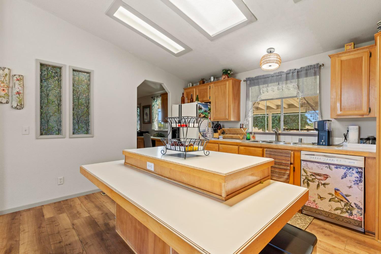 Detail Gallery Image 12 of 67 For 536 Young Ave, Arbuckle,  CA 95912 - 3 Beds | 2 Baths