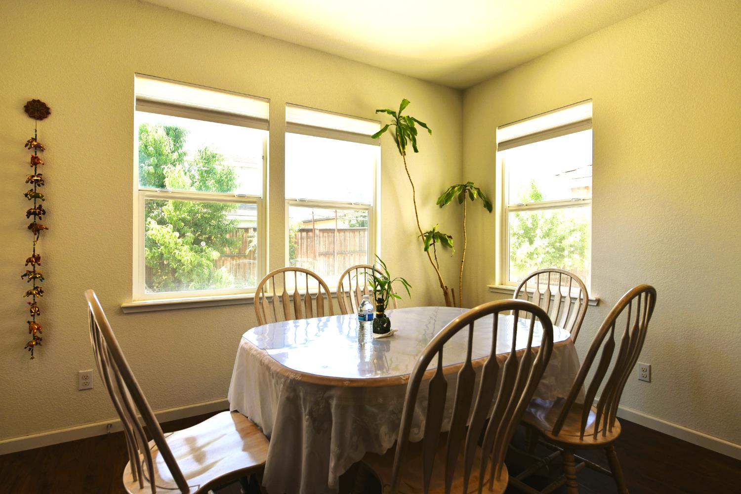 Detail Gallery Image 9 of 44 For 2014 Read Ct, Woodland,  CA 95776 - 4 Beds | 3 Baths
