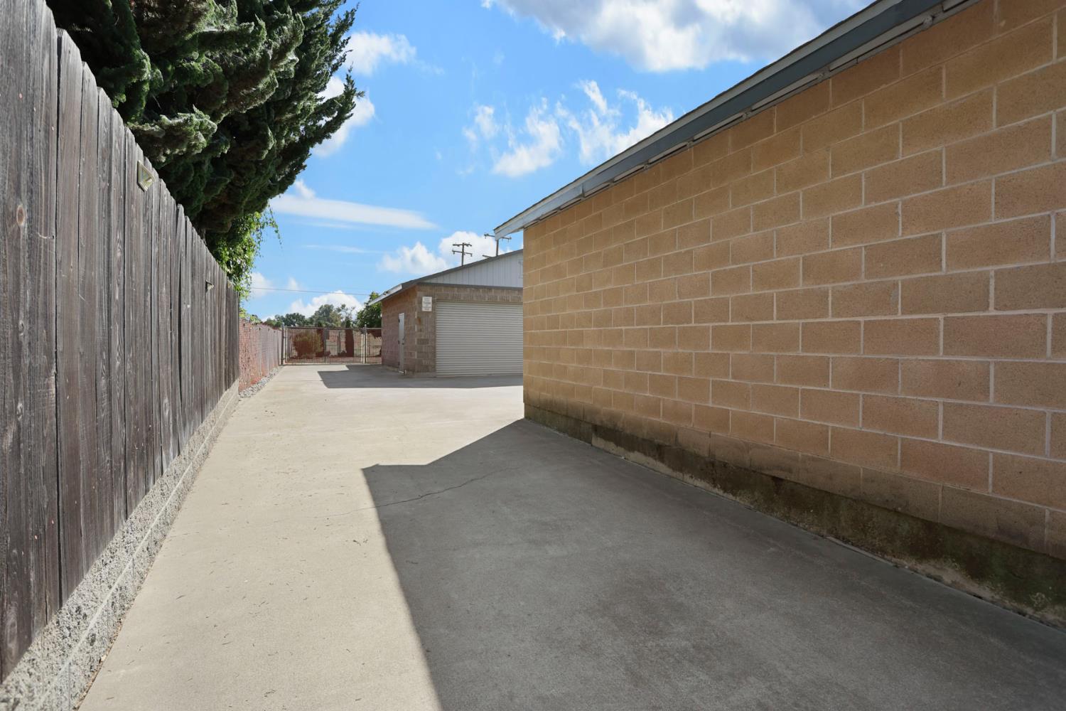 Detail Gallery Image 55 of 67 For 2028 Report Ave, Stockton,  CA 95205 - 3 Beds | 2/1 Baths