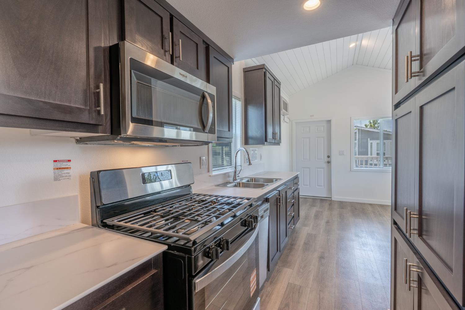 Detail Gallery Image 9 of 18 For 4610 Gateway Rd 9, Bethel Island,  CA 94511 - 1 Beds | 1 Baths