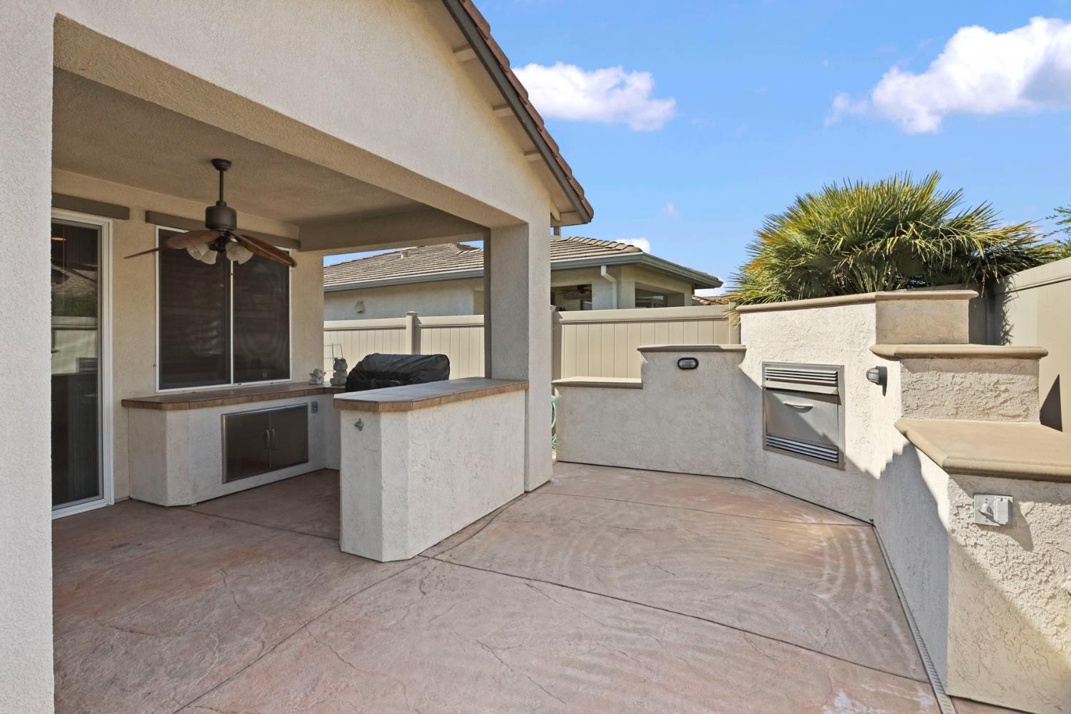 Detail Gallery Image 36 of 50 For 2375 Pepper Tree Ln, Manteca,  CA 95336 - 2 Beds | 2 Baths