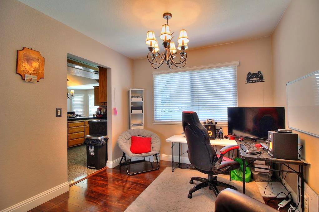 Detail Gallery Image 21 of 70 For 1518 Glenwood Ct, Escalon,  CA 95320 - 4 Beds | 3 Baths