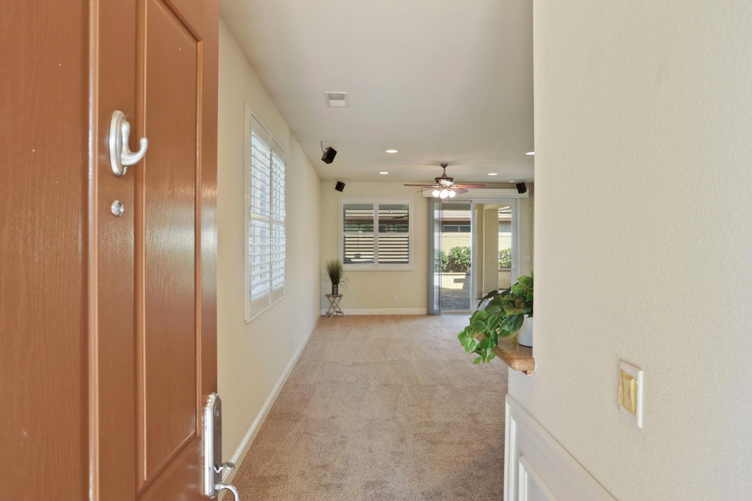 Detail Gallery Image 9 of 50 For 2375 Pepper Tree Ln, Manteca,  CA 95336 - 2 Beds | 2 Baths