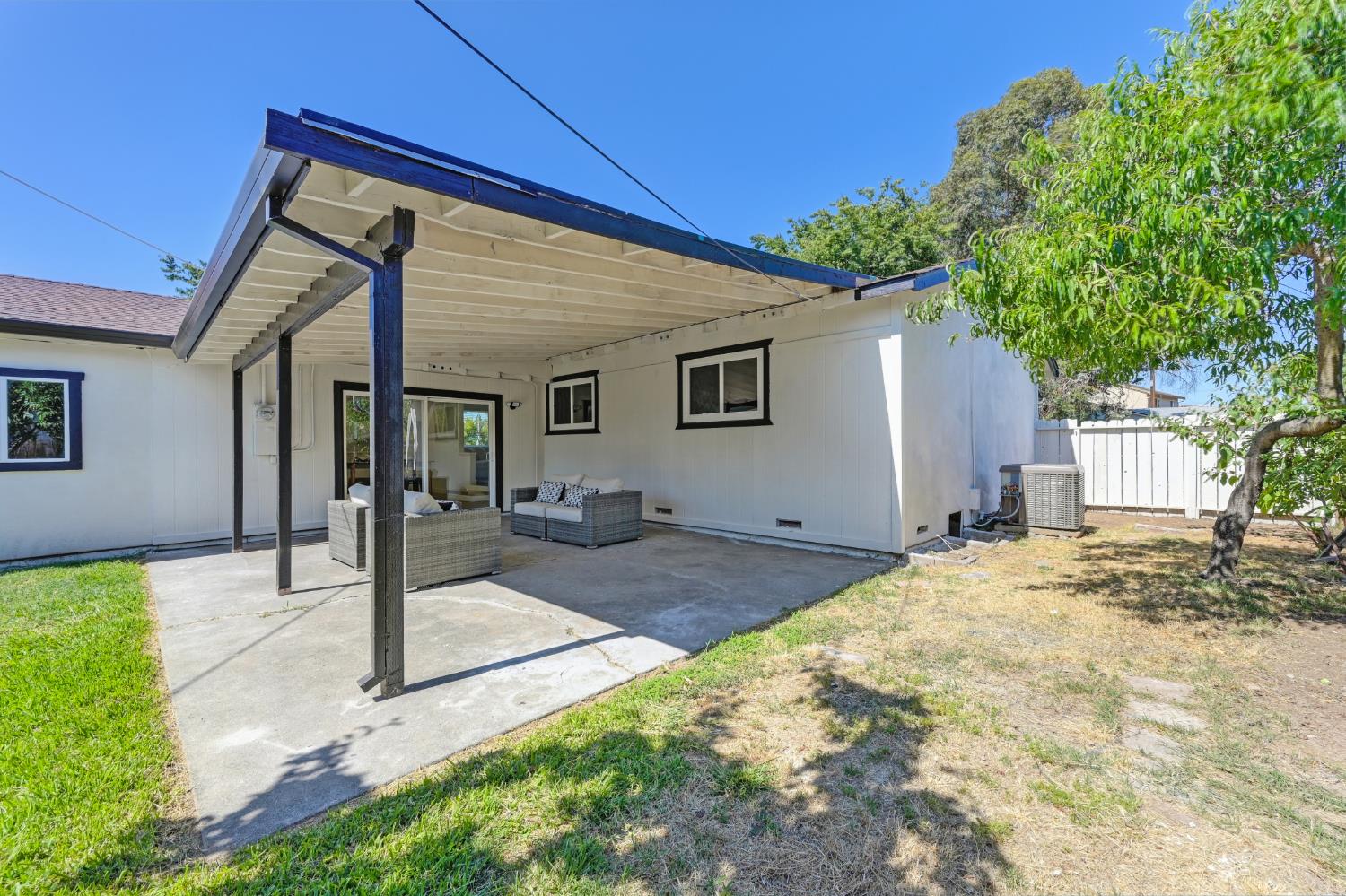 Detail Gallery Image 57 of 65 For 3180 Loma Verde Way, Sacramento,  CA 95822 - 4 Beds | 2 Baths