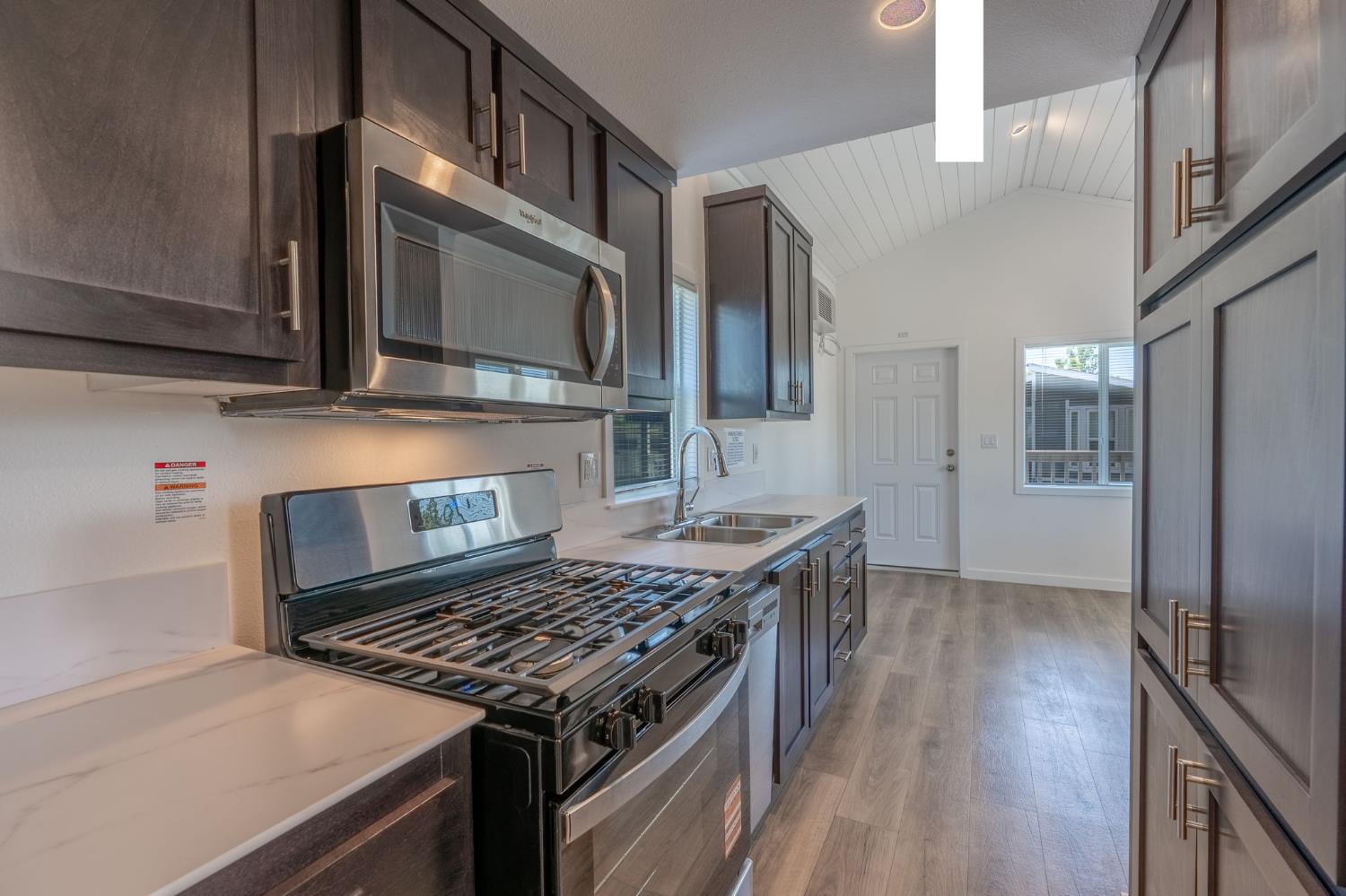 Detail Gallery Image 7 of 18 For 4610 Gateway Rd 9, Bethel Island,  CA 94511 - 1 Beds | 1 Baths