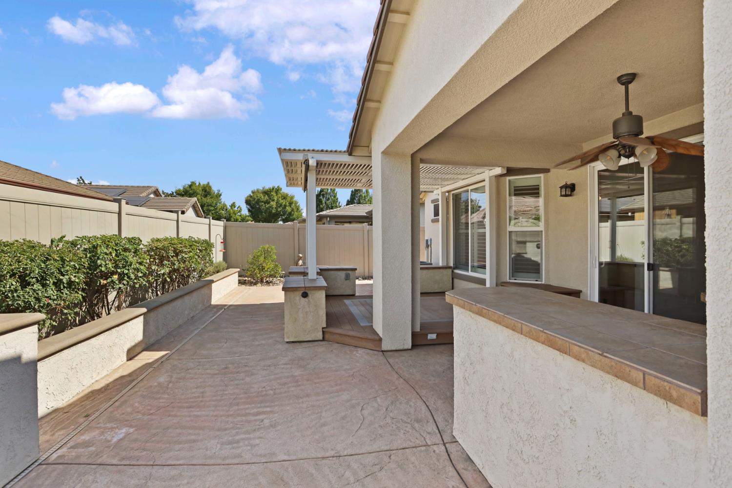Detail Gallery Image 37 of 50 For 2375 Pepper Tree Ln, Manteca,  CA 95336 - 2 Beds | 2 Baths