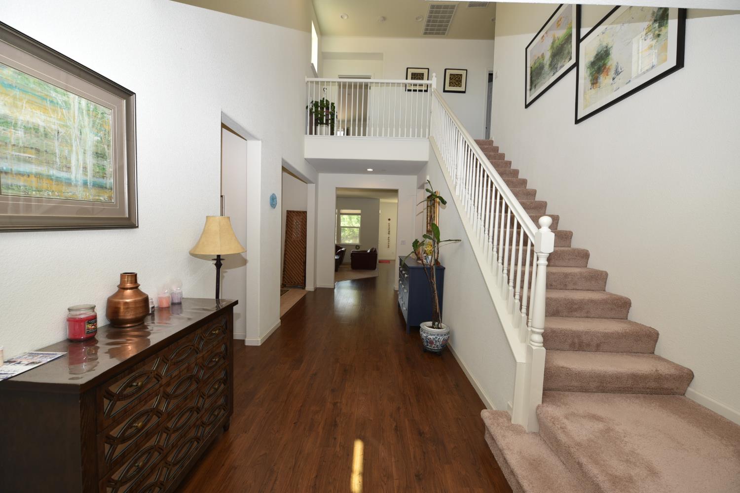 Detail Gallery Image 2 of 44 For 2014 Read Ct, Woodland,  CA 95776 - 4 Beds | 3 Baths