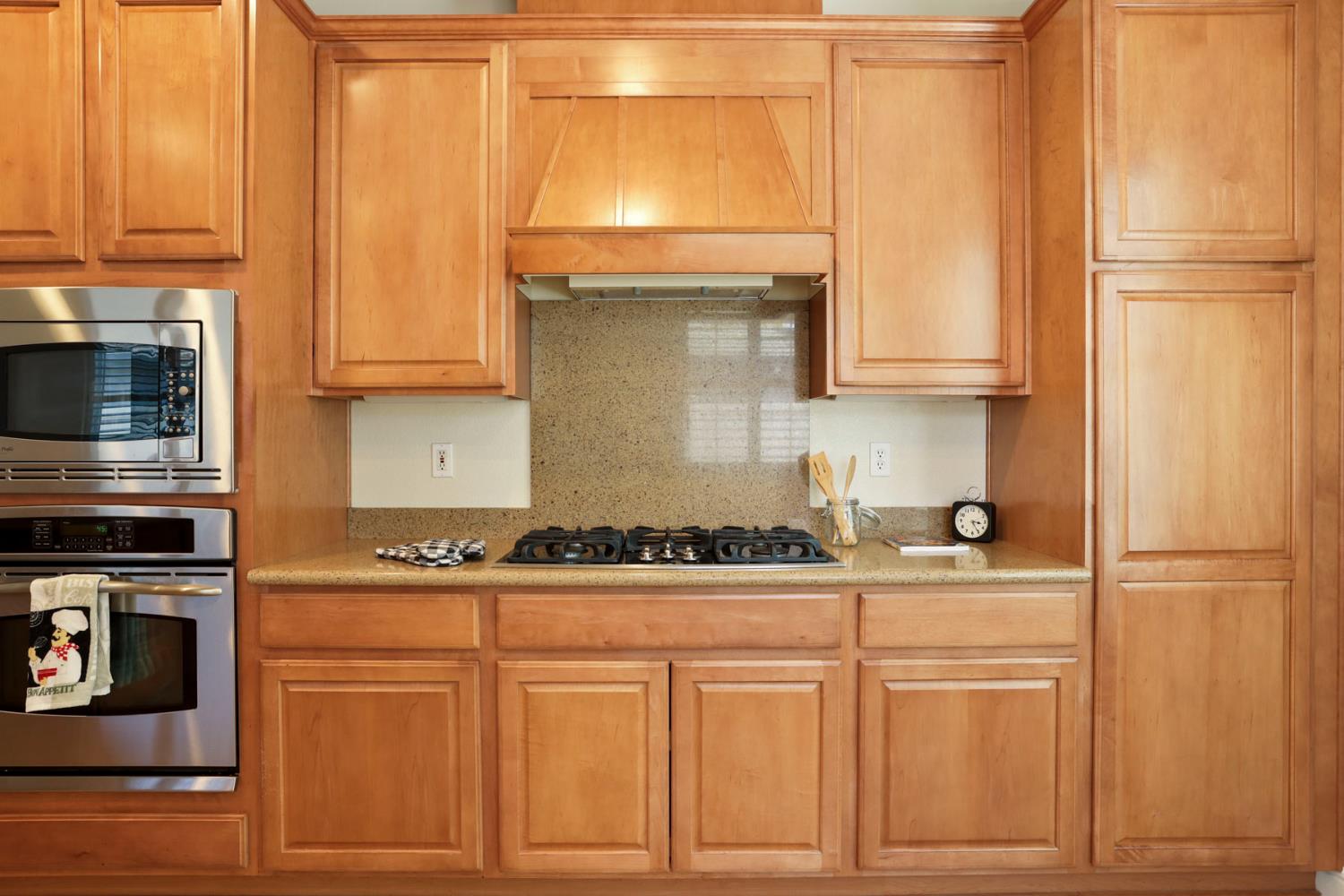 Detail Gallery Image 18 of 50 For 2375 Pepper Tree Ln, Manteca,  CA 95336 - 2 Beds | 2 Baths