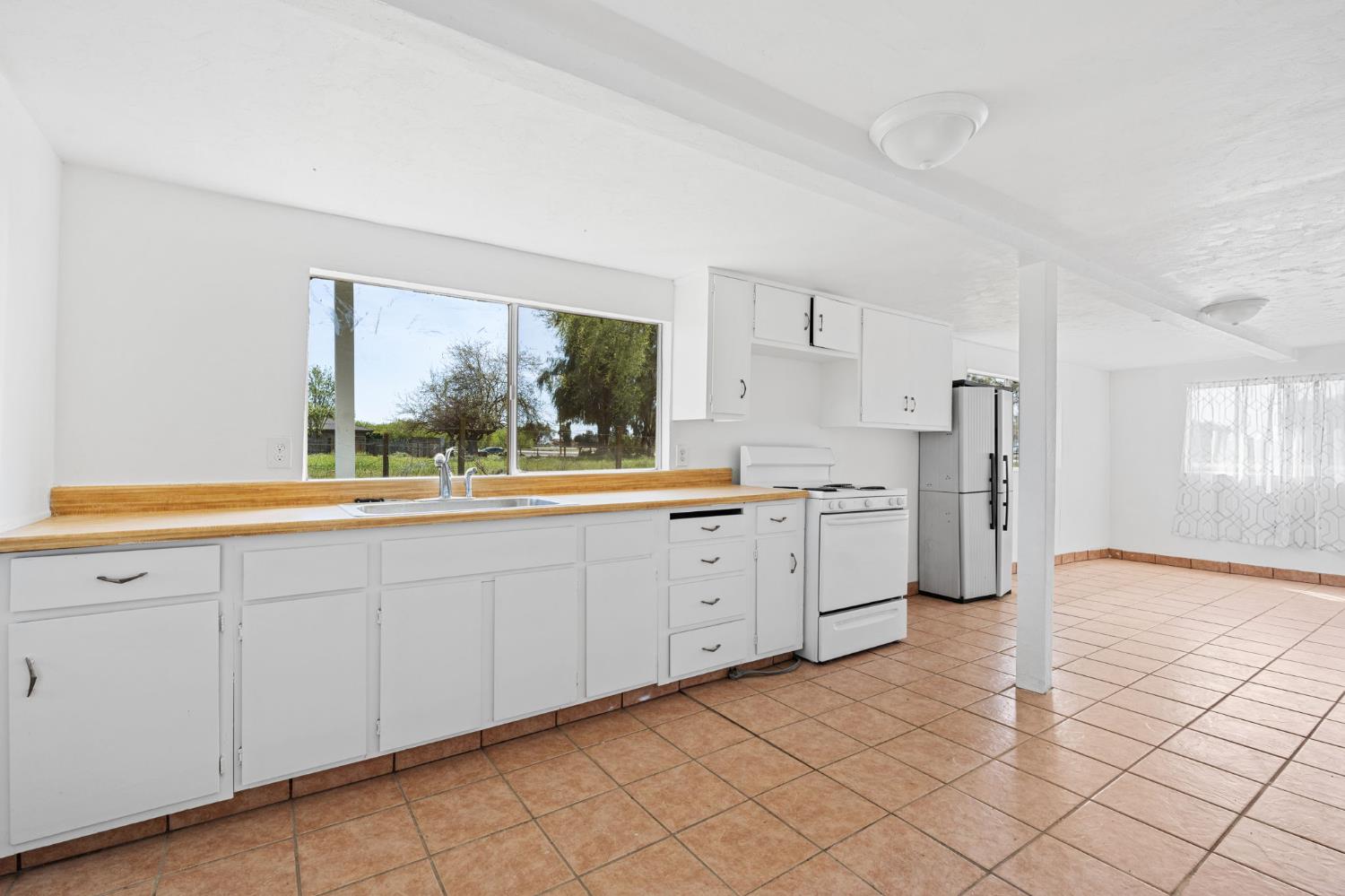 Detail Gallery Image 27 of 41 For 7305 Highway 41, Lemoore,  CA 93245 - 4 Beds | 2/1 Baths
