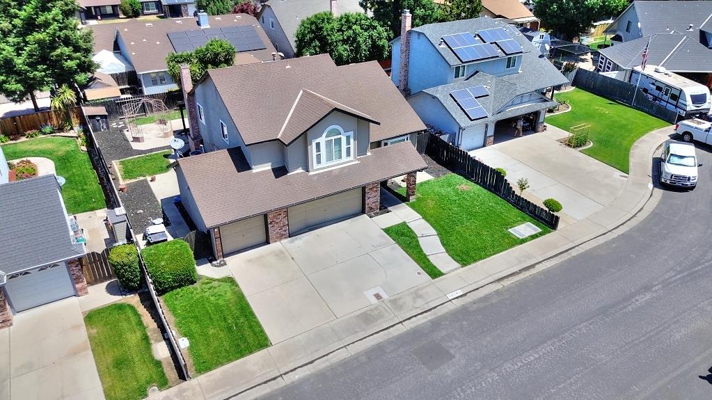 Detail Gallery Image 9 of 70 For 1518 Glenwood Ct, Escalon,  CA 95320 - 4 Beds | 3 Baths