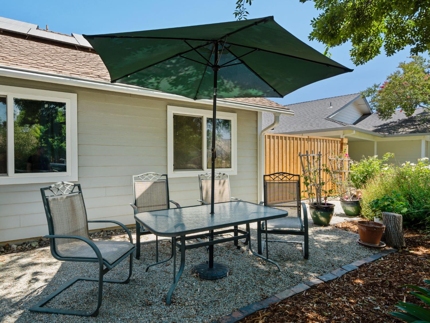 Detail Gallery Image 8 of 33 For 411 Dry Creek Ln, Winters,  CA 95694 - 4 Beds | 2 Baths
