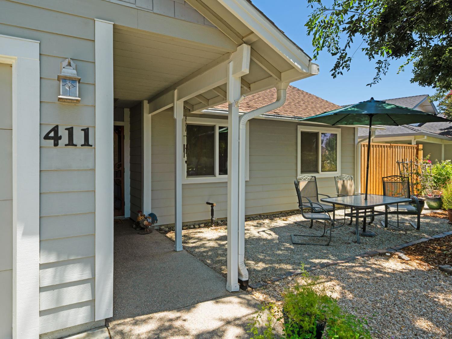 Detail Gallery Image 10 of 33 For 411 Dry Creek Ln, Winters,  CA 95694 - 4 Beds | 2 Baths