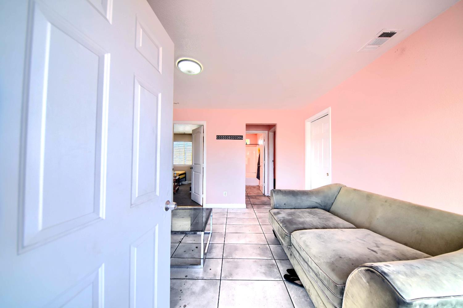 Detail Gallery Image 7 of 13 For 3531 S El Dorado St, Stockton,  CA 95206 - – Beds | – Baths