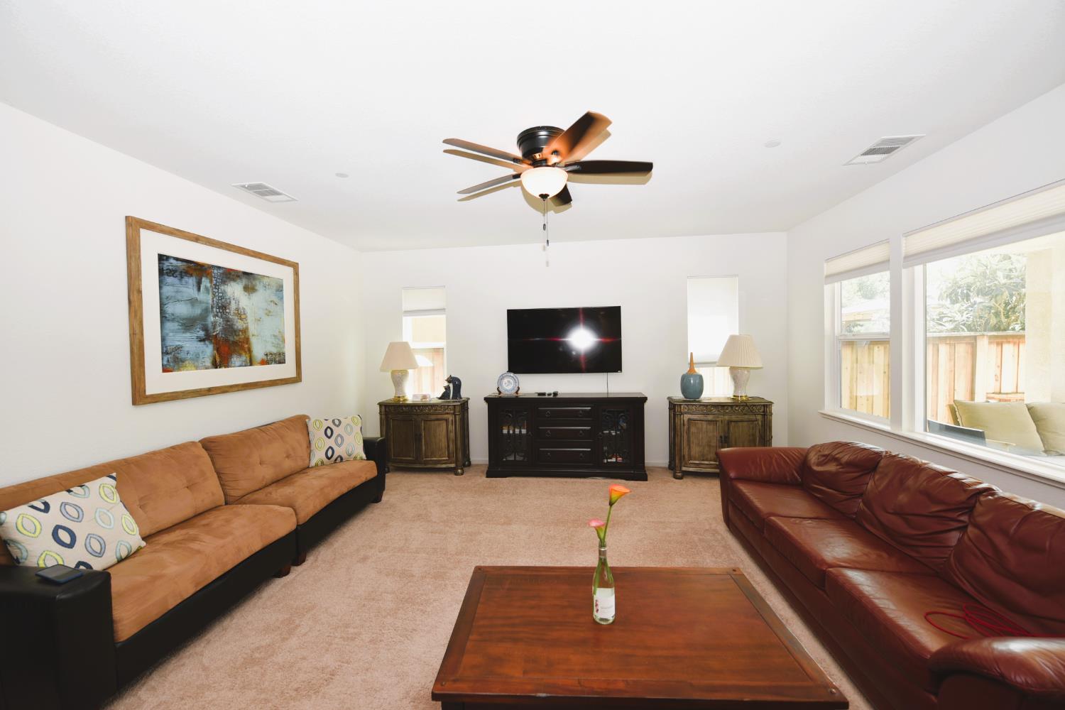 Detail Gallery Image 5 of 44 For 2014 Read Ct, Woodland,  CA 95776 - 4 Beds | 3 Baths