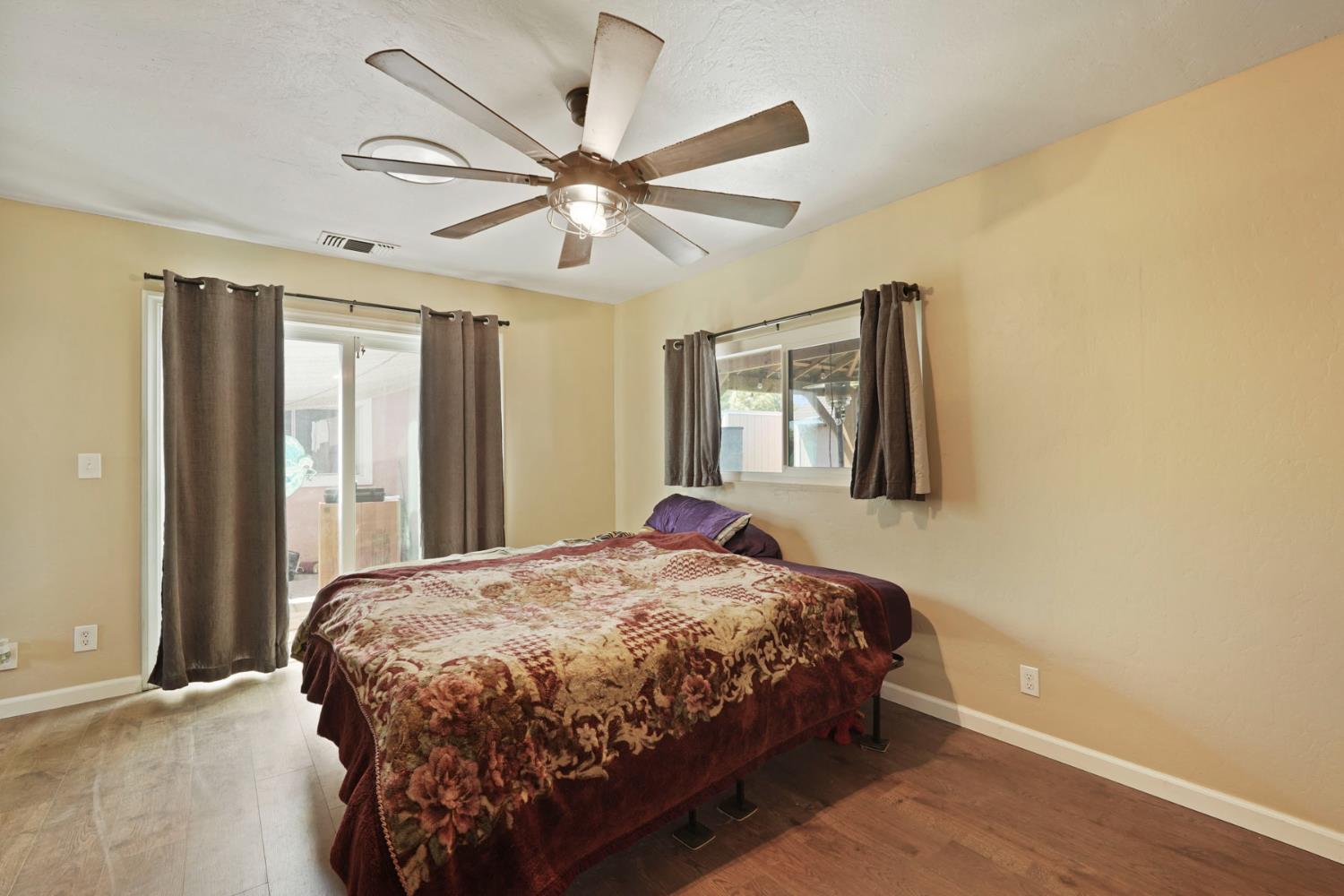 Detail Gallery Image 27 of 38 For 2621 Darwin, Sacramento,  CA 95821 - 4 Beds | 2 Baths