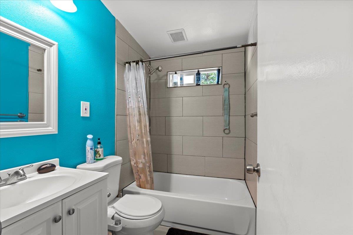 Detail Gallery Image 12 of 19 For 2507 Colorado Ave, Stockton,  CA 95206 - 3 Beds | 2 Baths