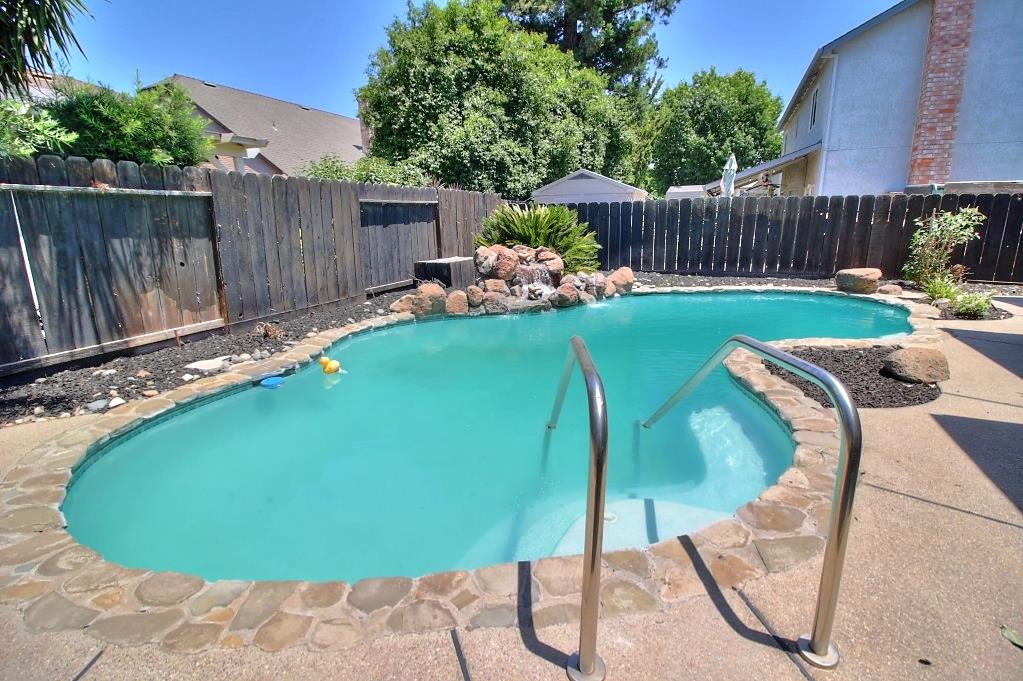 Detail Gallery Image 58 of 70 For 1518 Glenwood Ct, Escalon,  CA 95320 - 4 Beds | 3 Baths