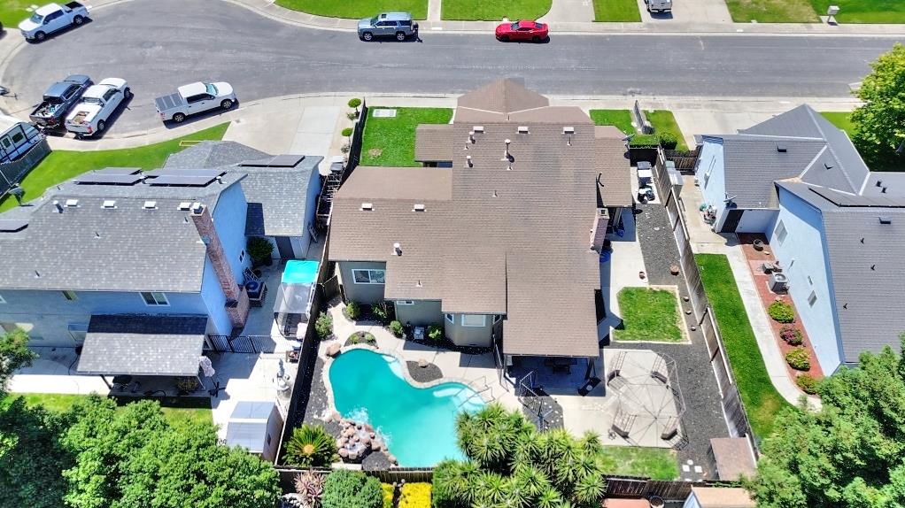 Detail Gallery Image 11 of 70 For 1518 Glenwood Ct, Escalon,  CA 95320 - 4 Beds | 3 Baths