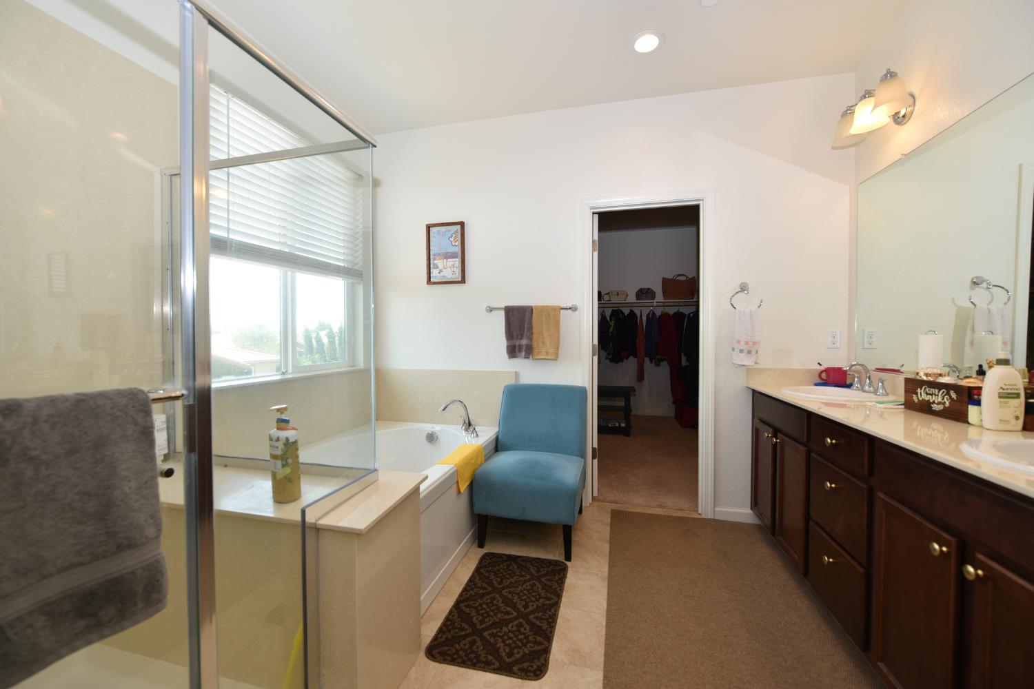 Detail Gallery Image 24 of 44 For 2014 Read Ct, Woodland,  CA 95776 - 4 Beds | 3 Baths