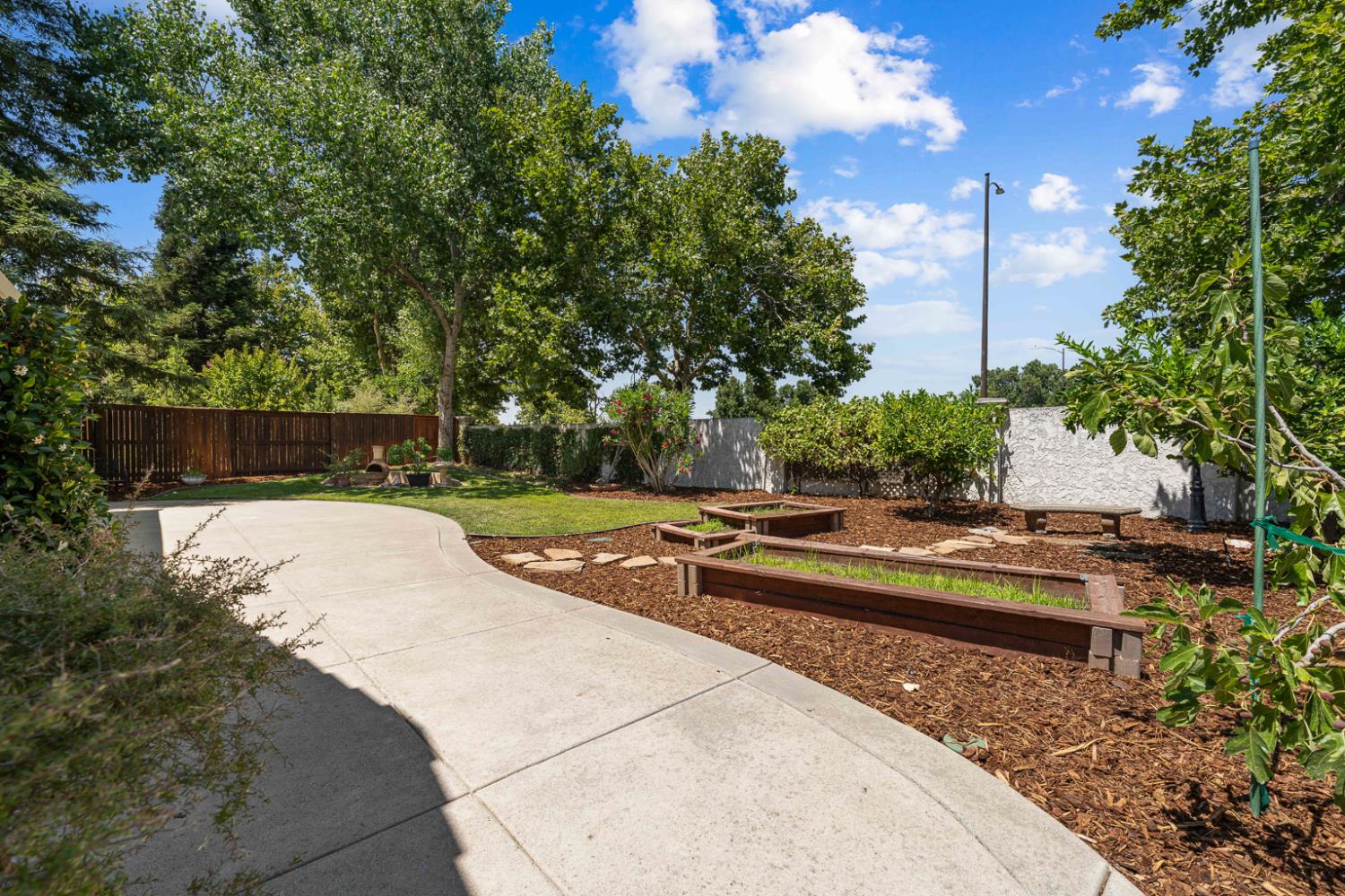 Watercourse Lane, West Sacramento, California image 30